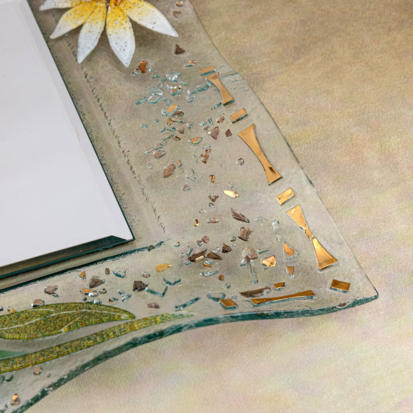 specchio-parete-decorativo-quadrato-piccolo-vetro-murano-murrine-oro-idea-regalo-complemento_arredo-moderno-design-detaglio-decoro-gerbera